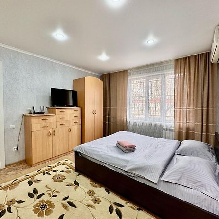 В Центре Павлодара Светлая Квартира Ngoại thất bức ảnh